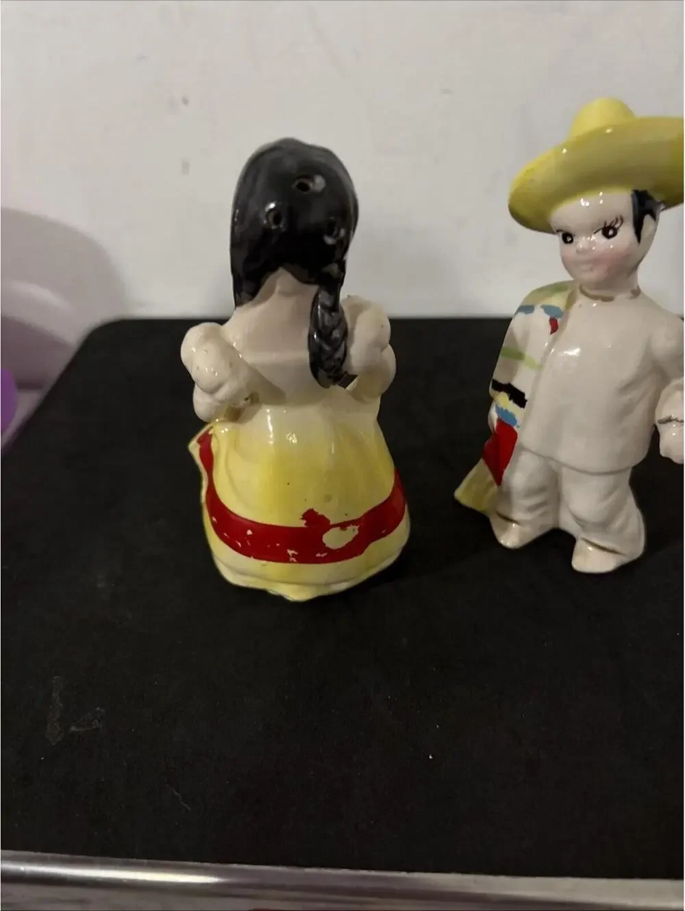 Vintage‎ Hand Painted Salt & Pepper Set. Perfect Condition.